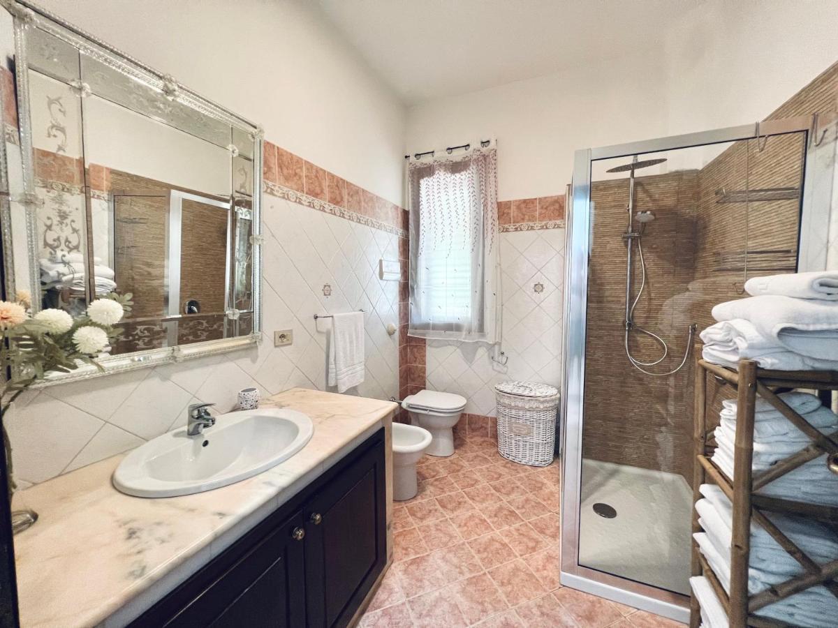 Villa Genova Карини Екстериор снимка