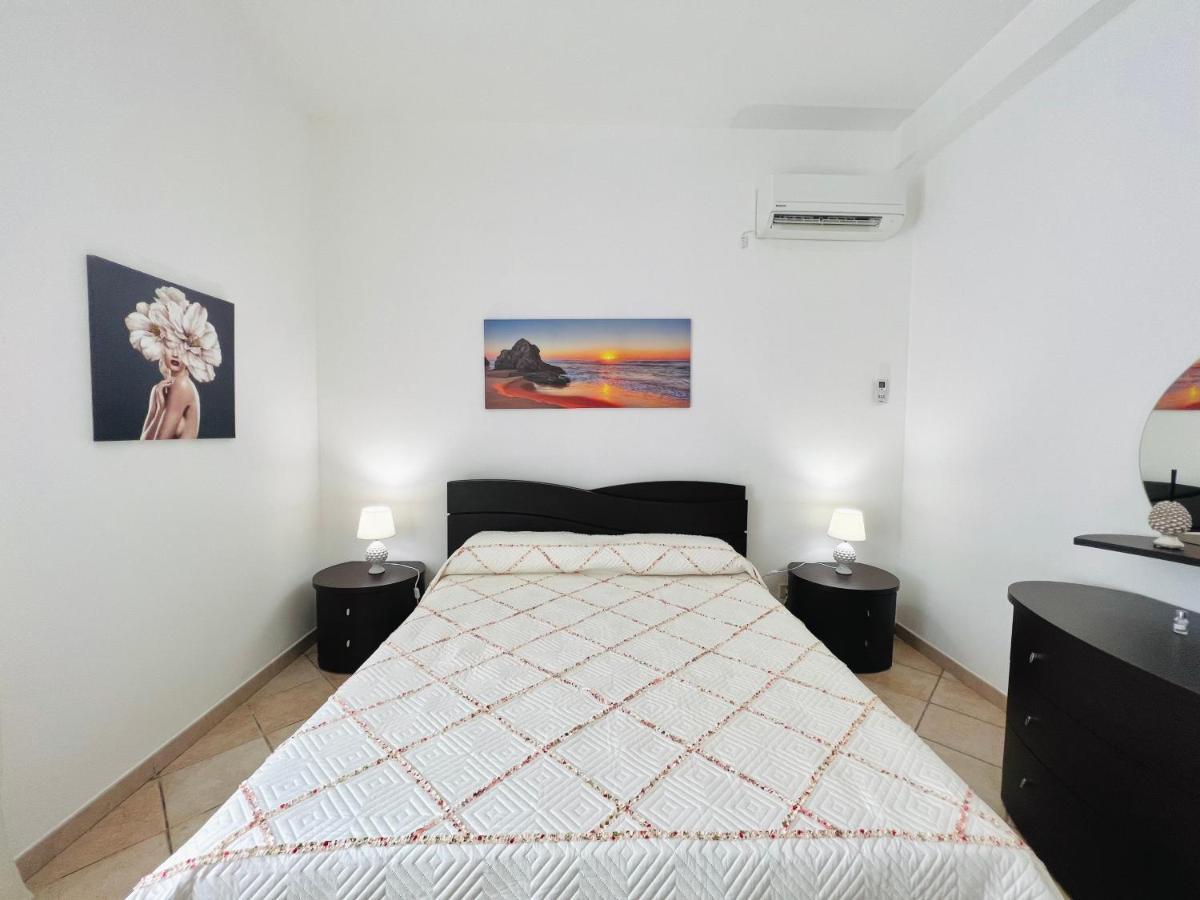 Villa Genova Карини Екстериор снимка