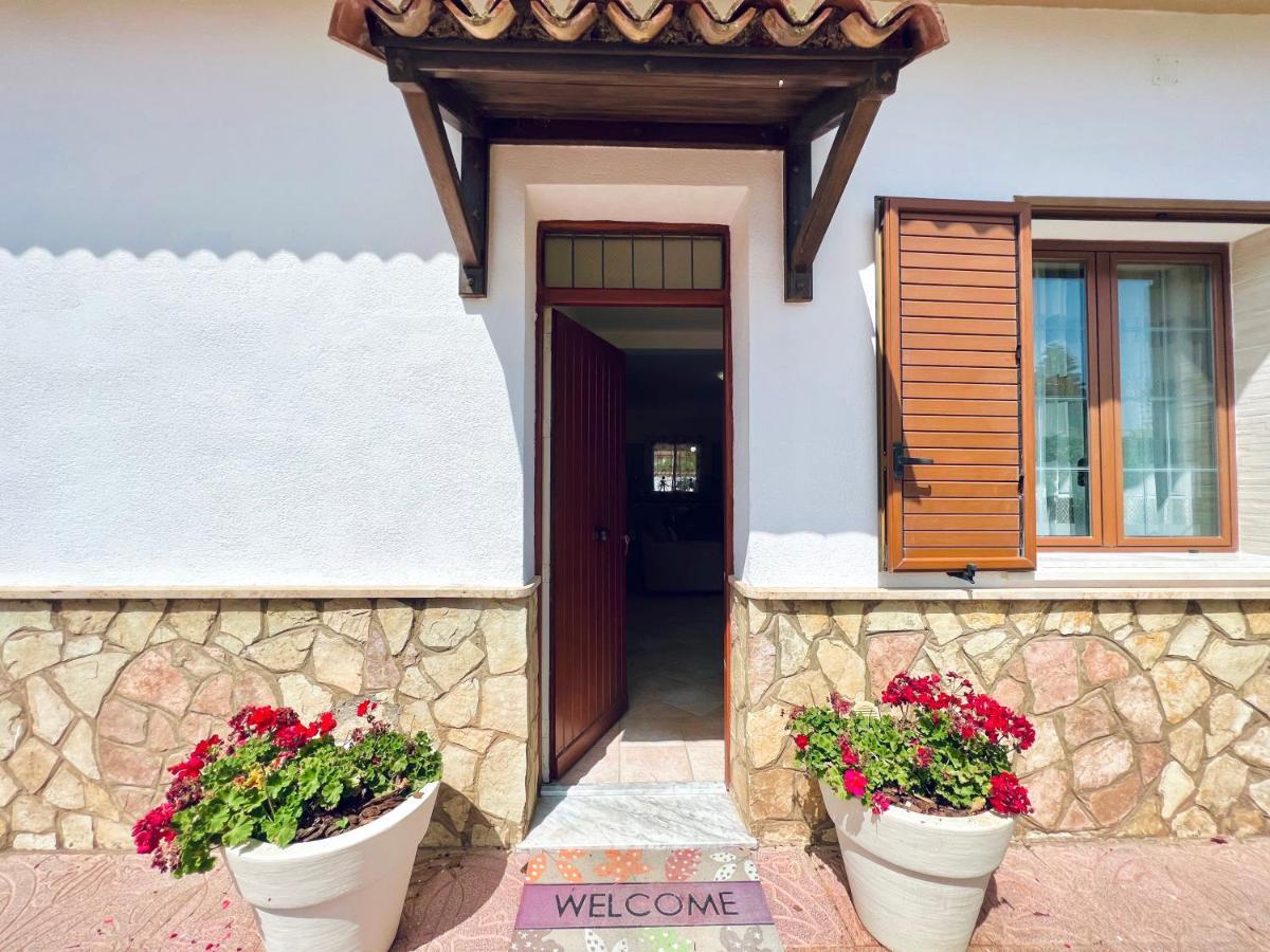 Villa Genova Карини Екстериор снимка
