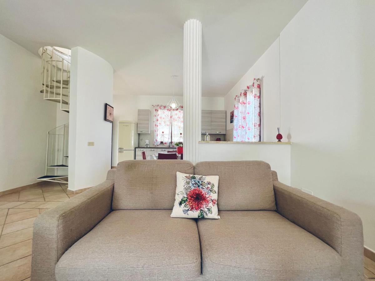 Villa Genova Карини Екстериор снимка