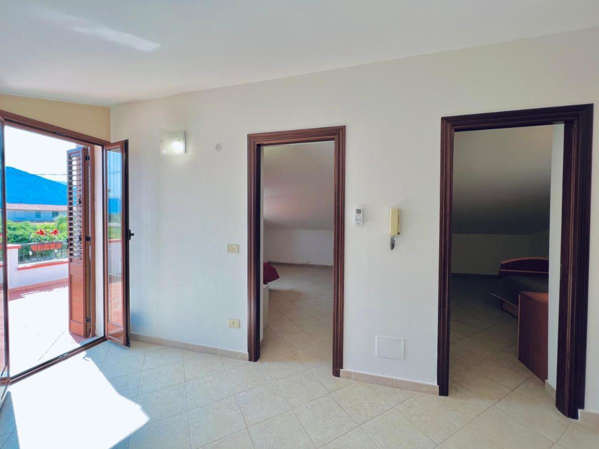 Villa Genova Карини Екстериор снимка