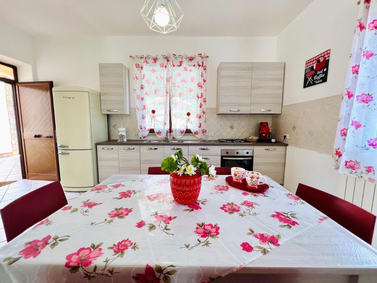 Villa Genova Карини Екстериор снимка