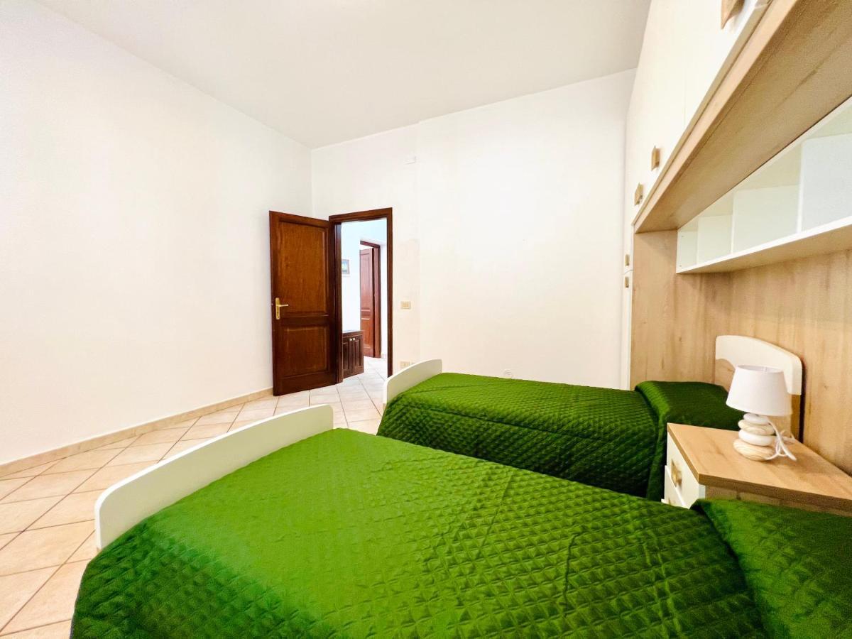 Villa Genova Карини Екстериор снимка