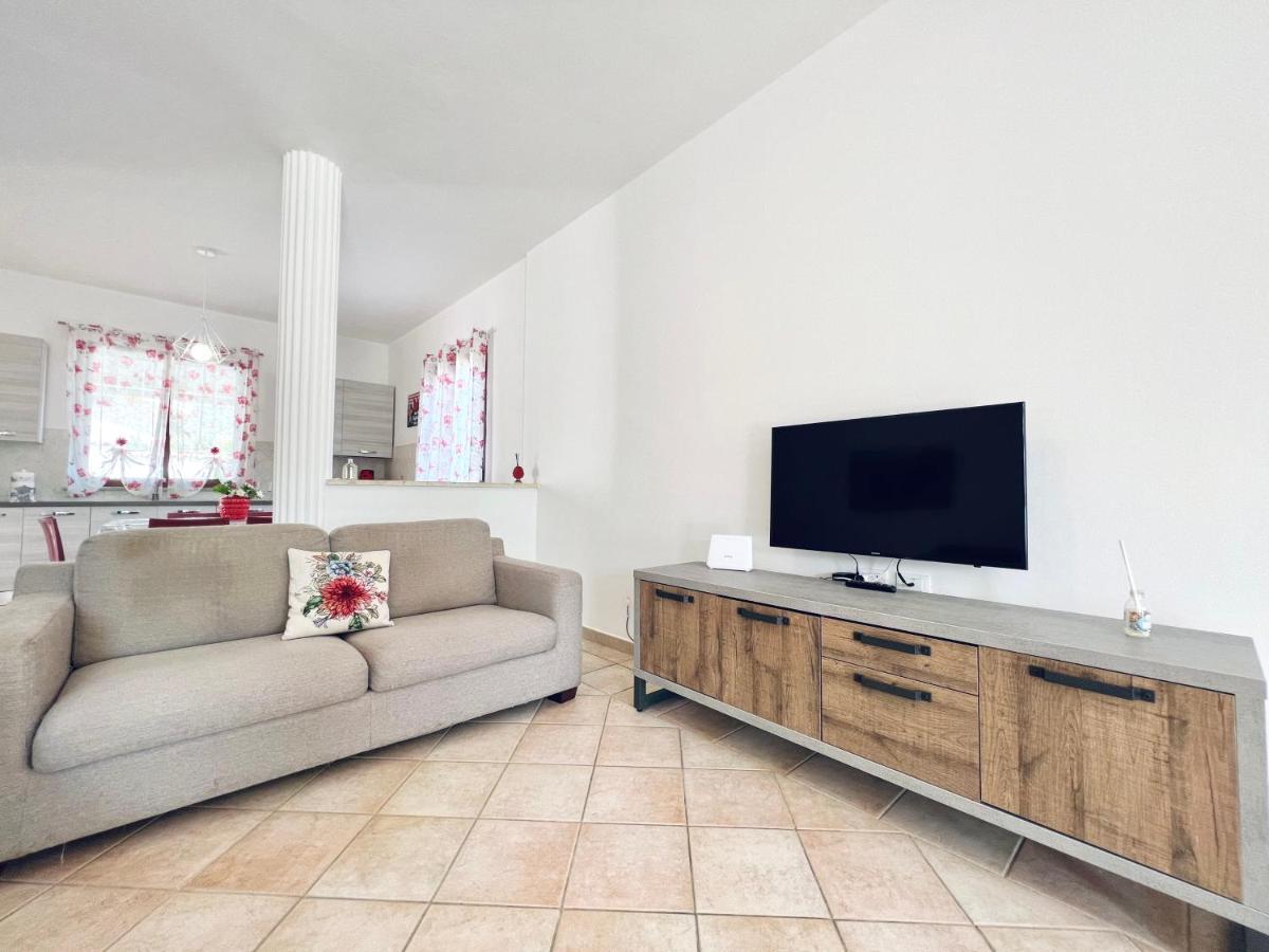 Villa Genova Карини Екстериор снимка