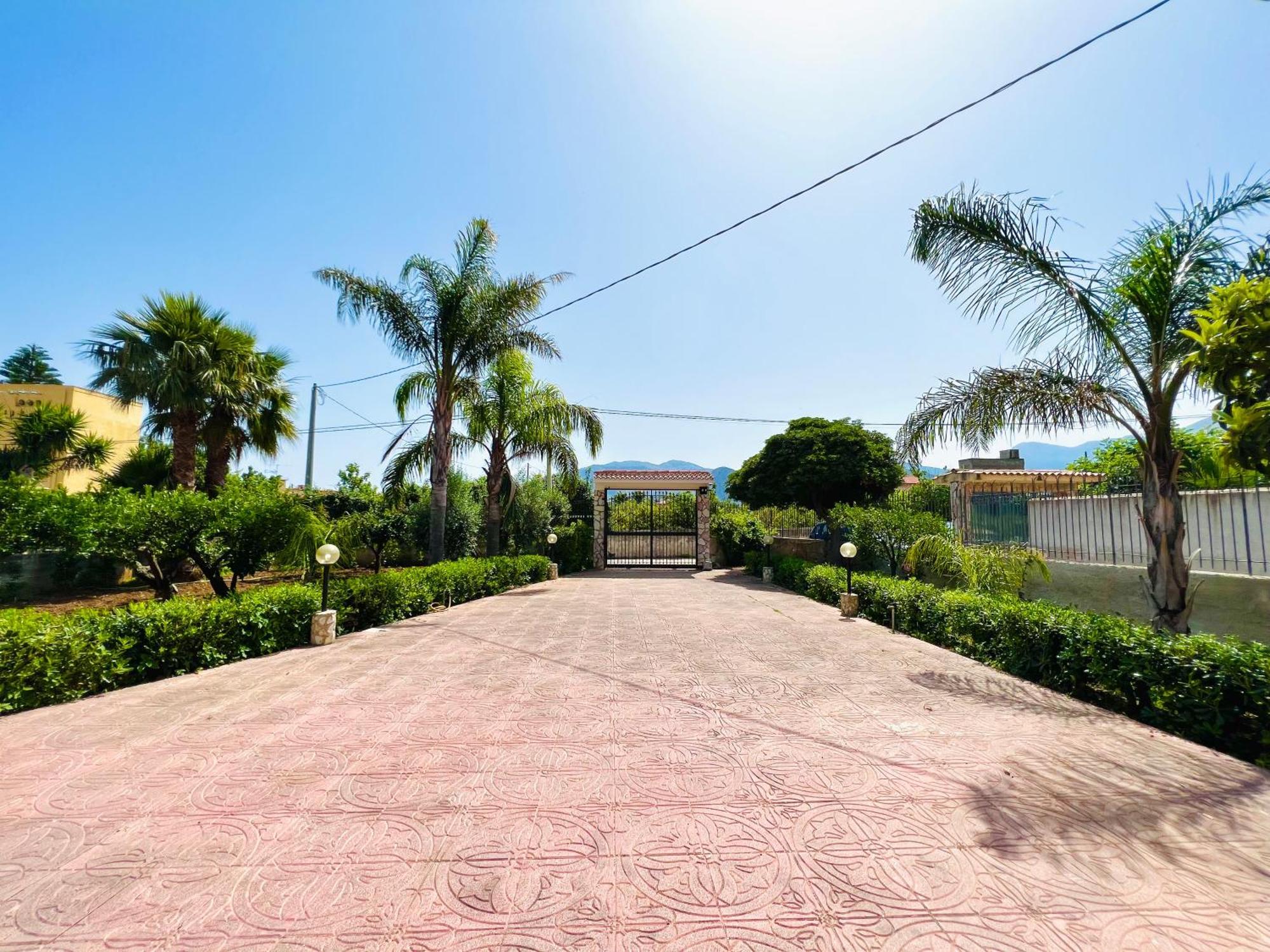 Villa Genova Карини Екстериор снимка